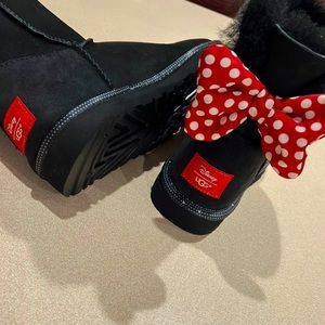 Short Minnie Mouse Uggs